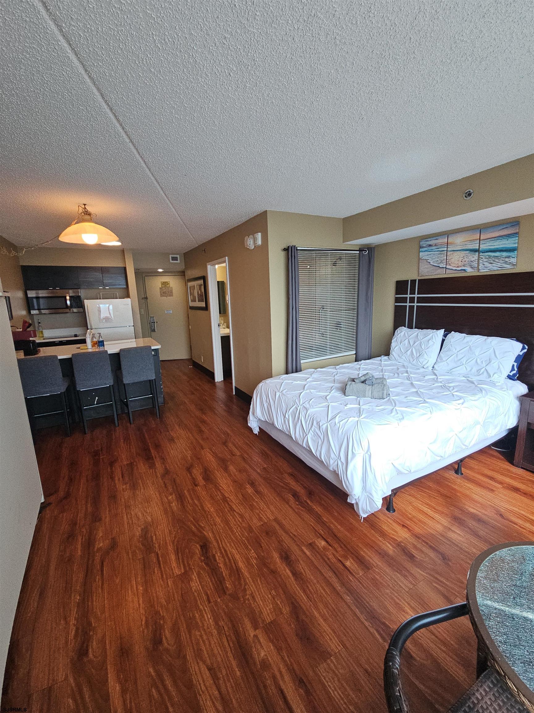 1515 Boardwalk Unit: 2108