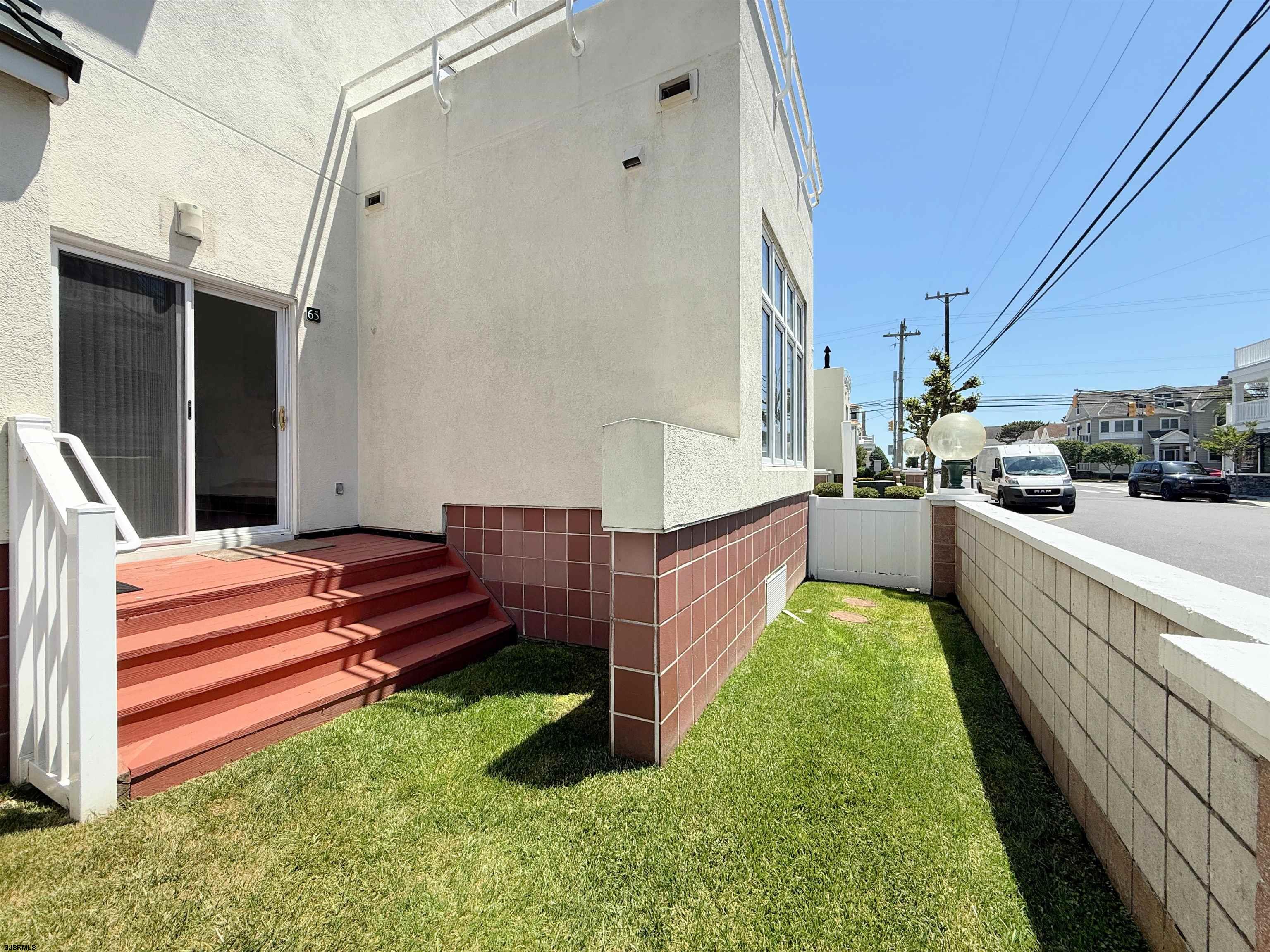 7701 Atlantic Ave