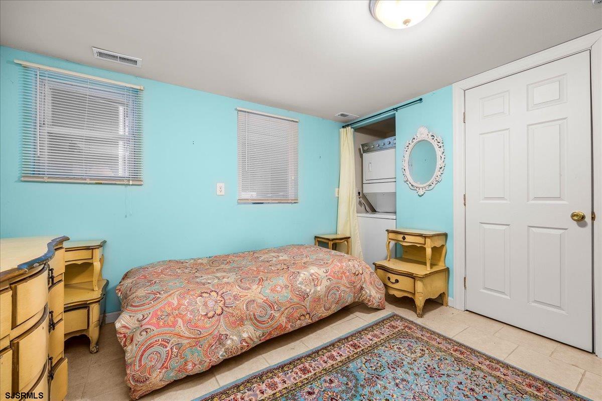 25 S Oakland Ave