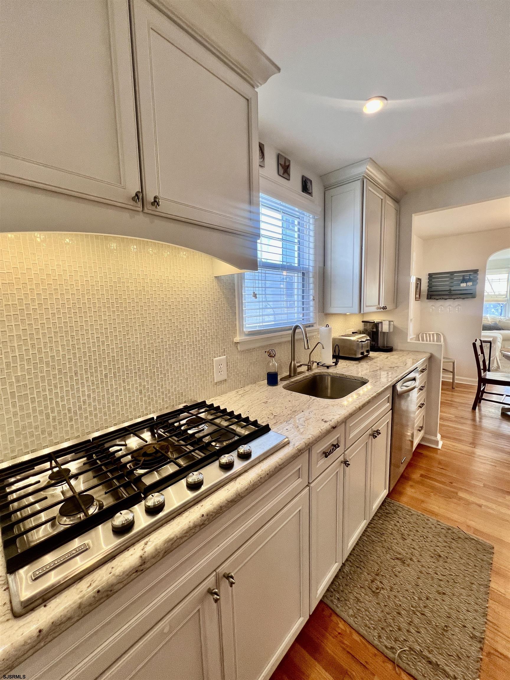 3 N Delavan Ave