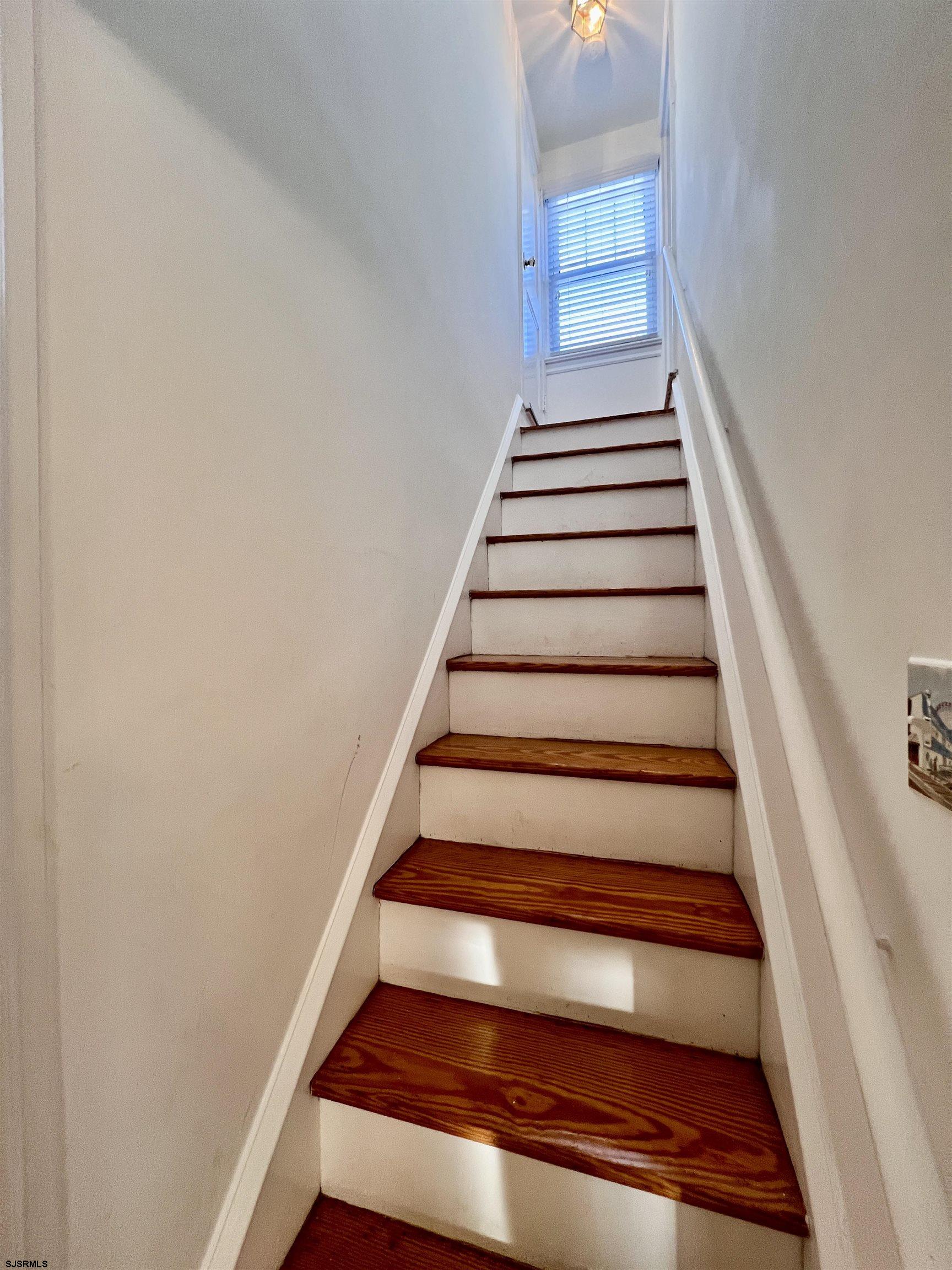 3 N Delavan Ave