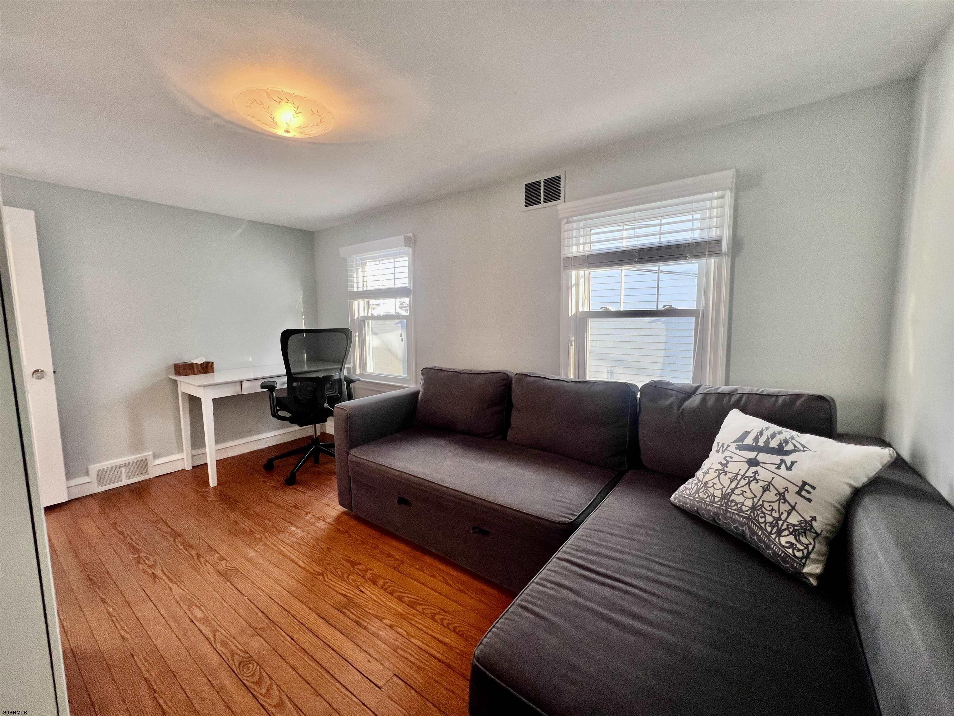 3 N Delavan Ave