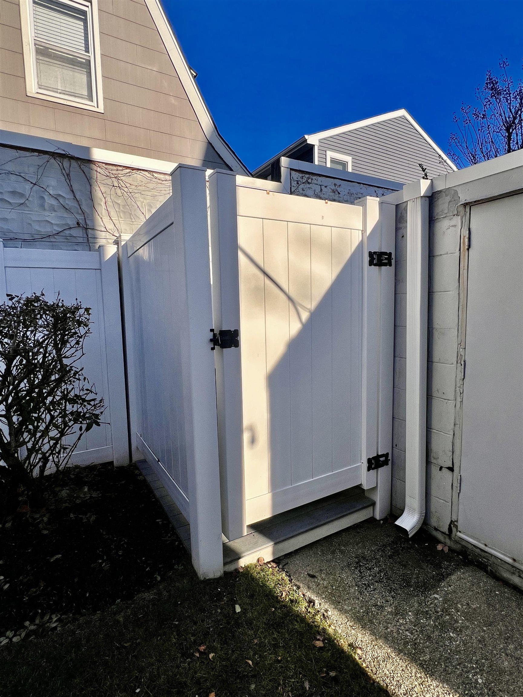 3 N Delavan Ave