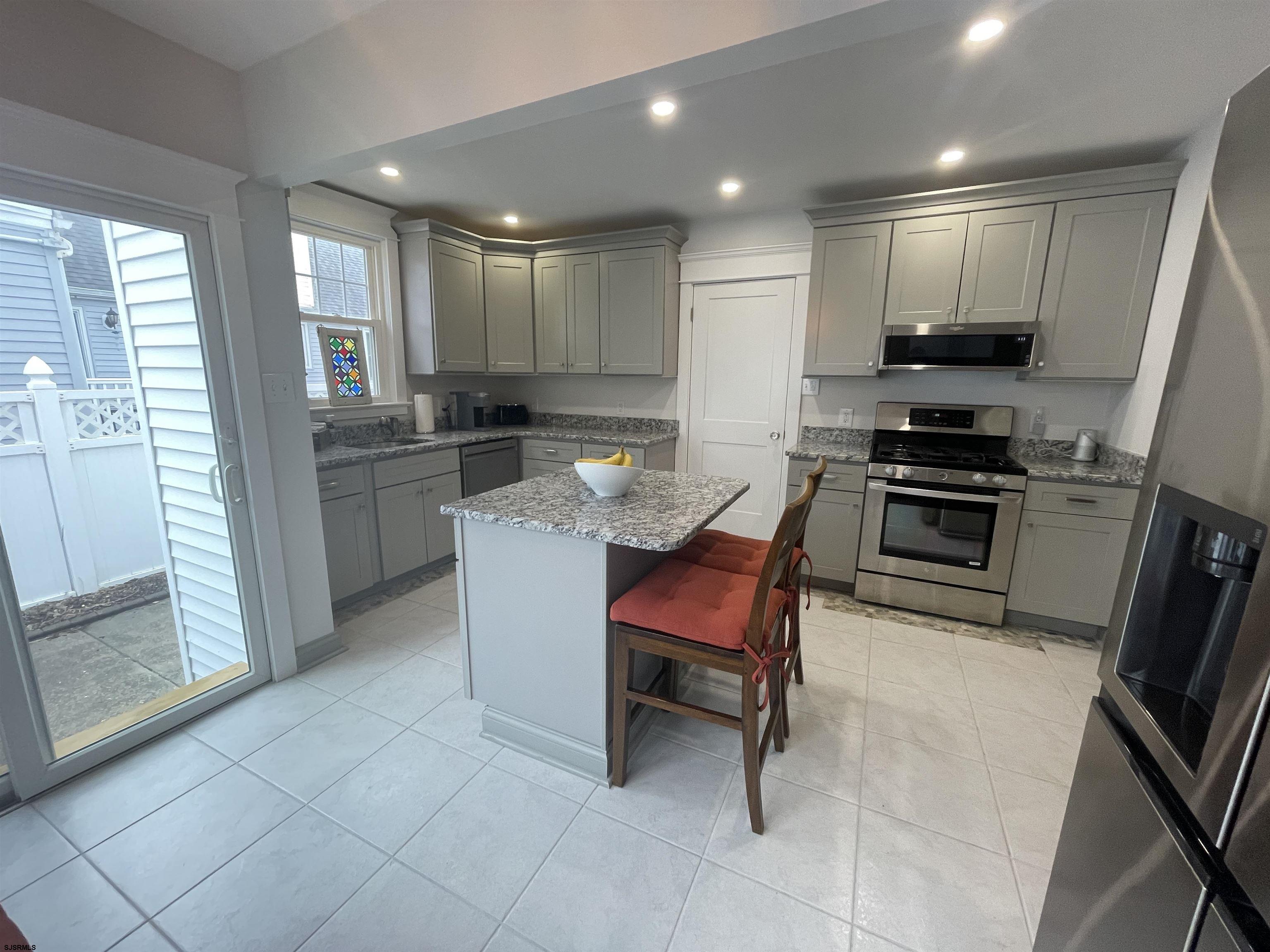 112 N Belmont Ave