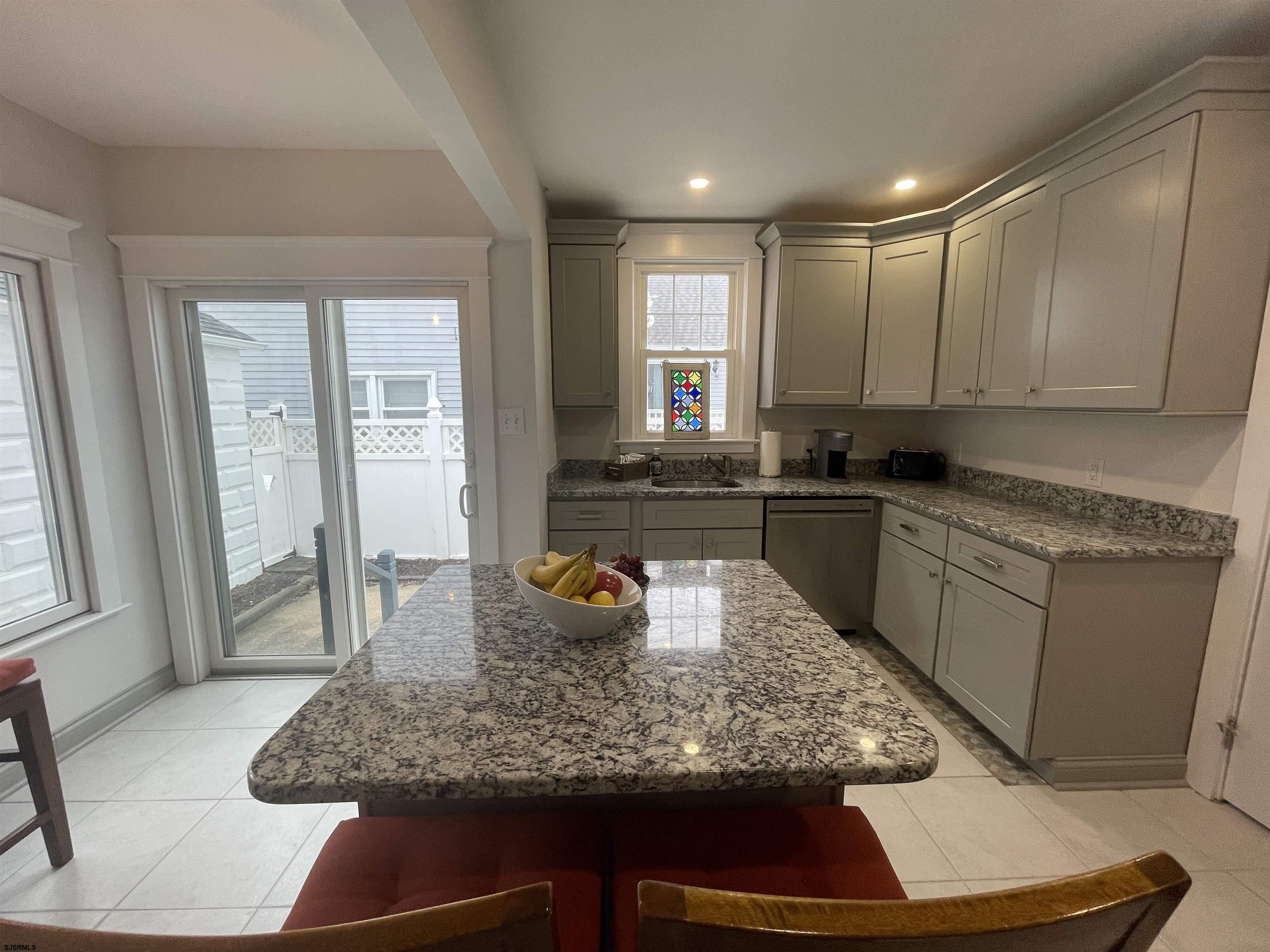 112 N Belmont Ave