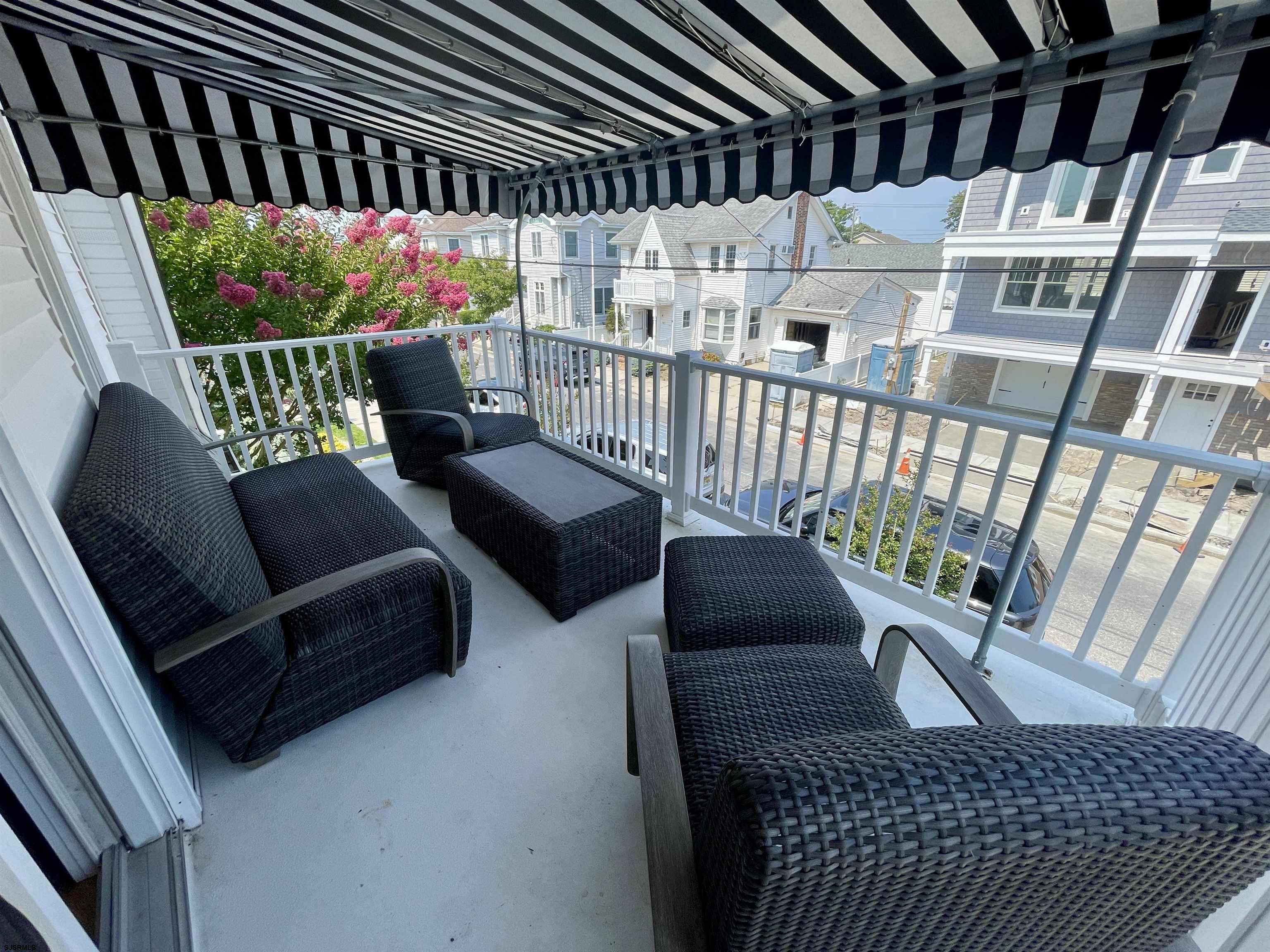112 N Belmont Ave