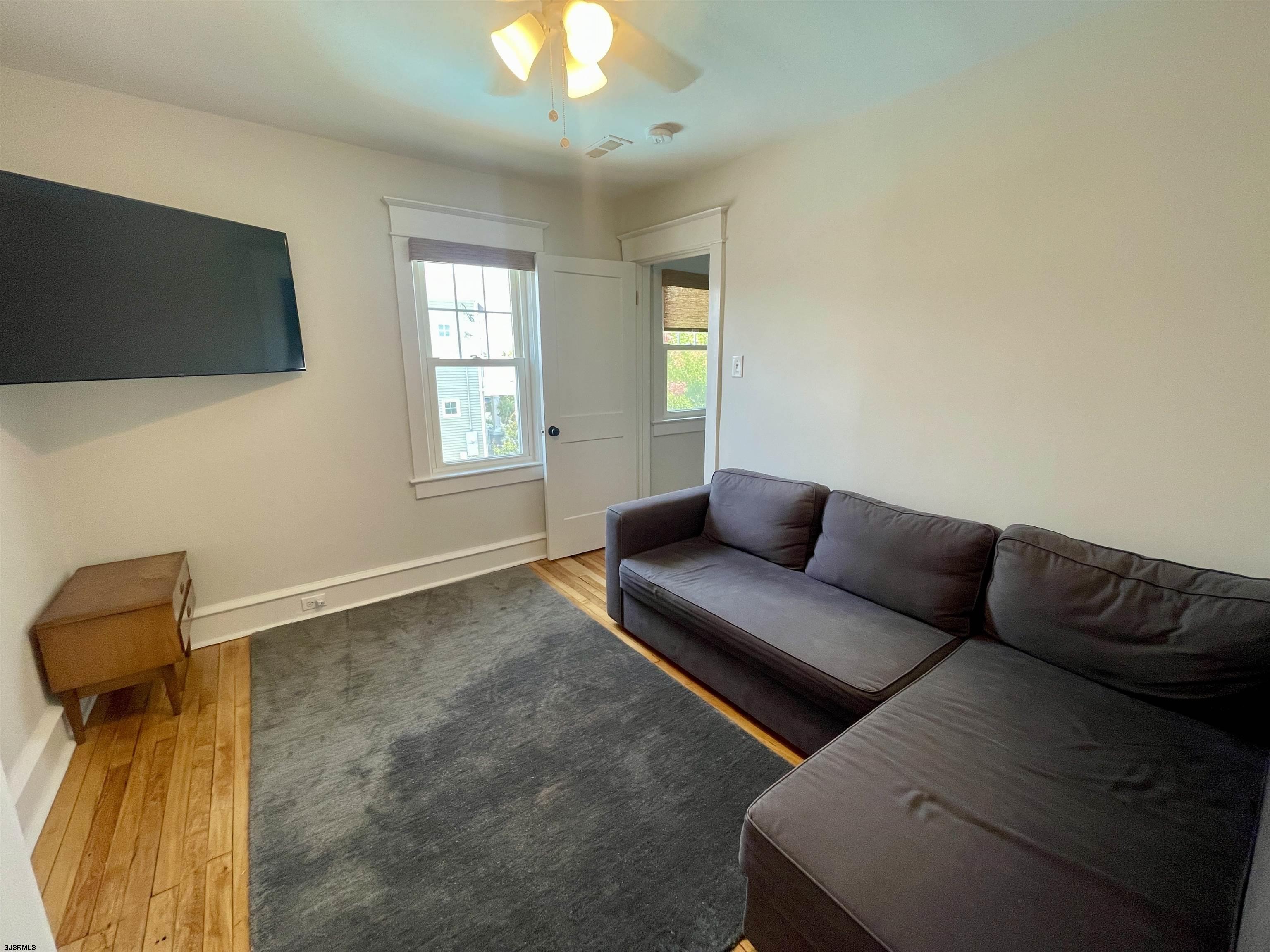 112 N Belmont Ave