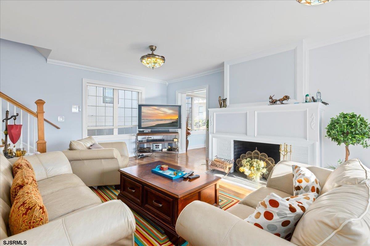 104 S Oakland Ave