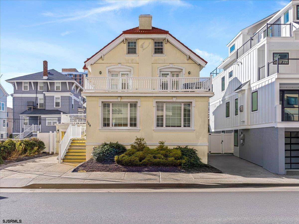 104 S Oakland Ave