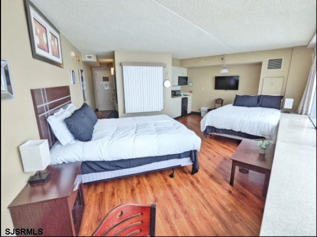 1515 Boardwalk 2406
