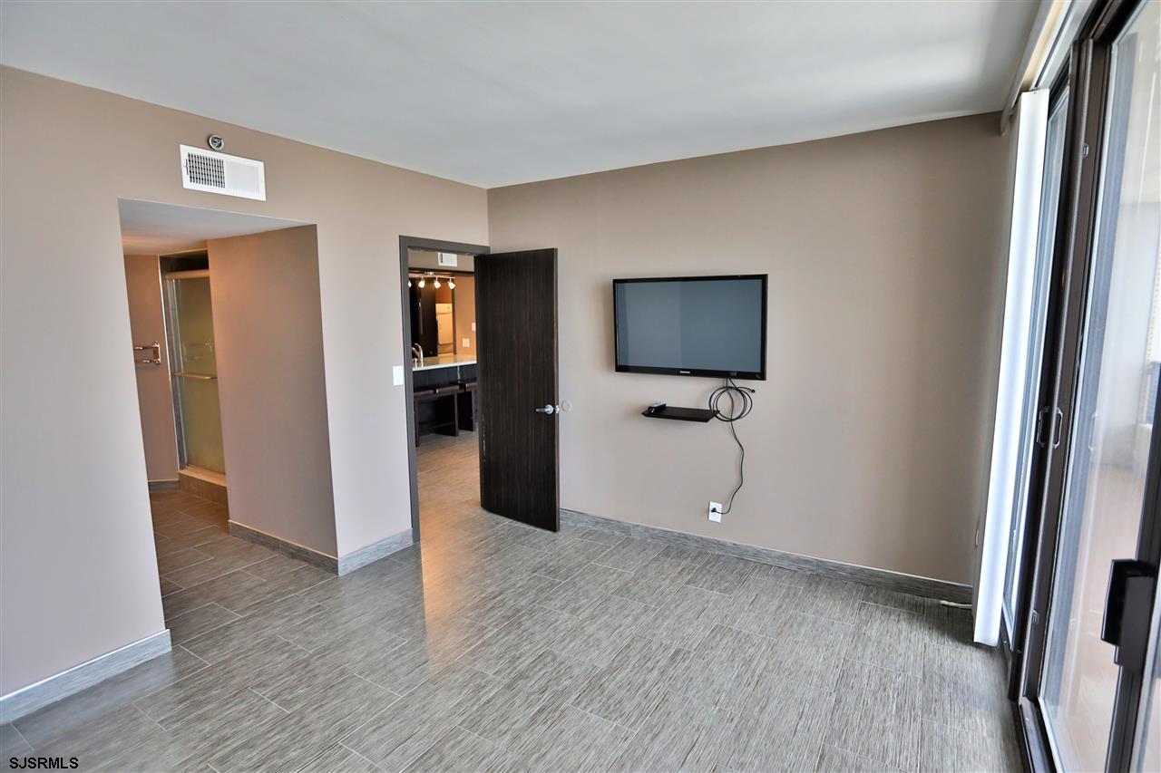 3851 Boardwalk Unit: 2409