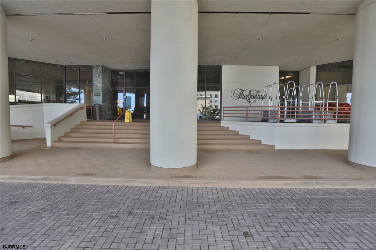 3851 Boardwalk Unit: 2409