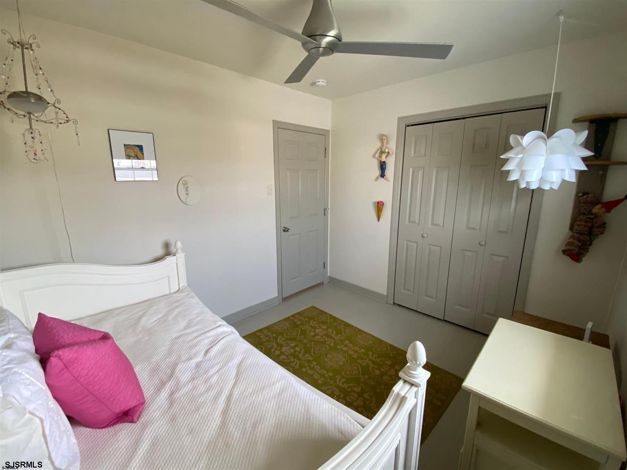 415 N Burghley Ave
