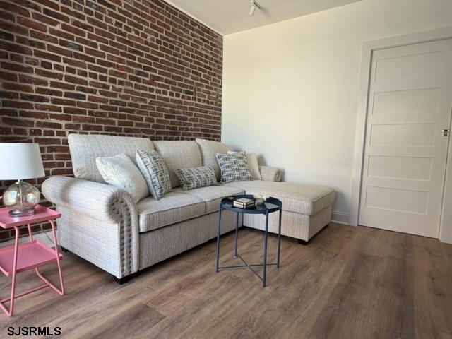 3 S Montpelier Ave