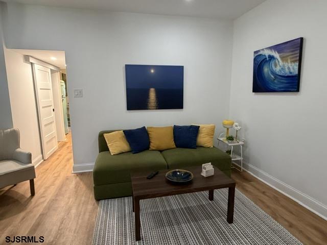 3 S Montpelier Ave