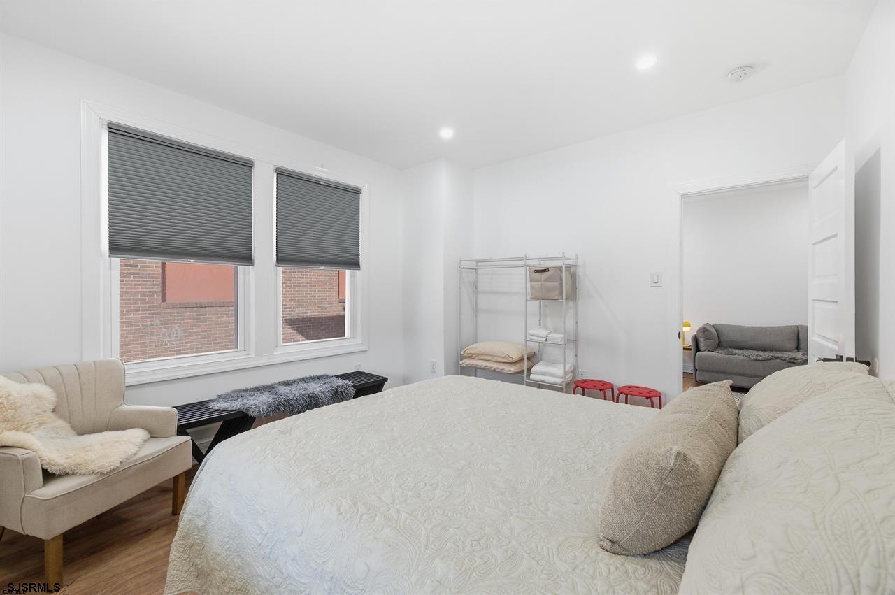 3 S montpelier Ave