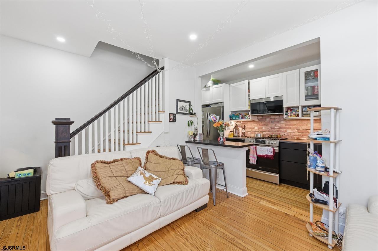 3 S montpelier Ave