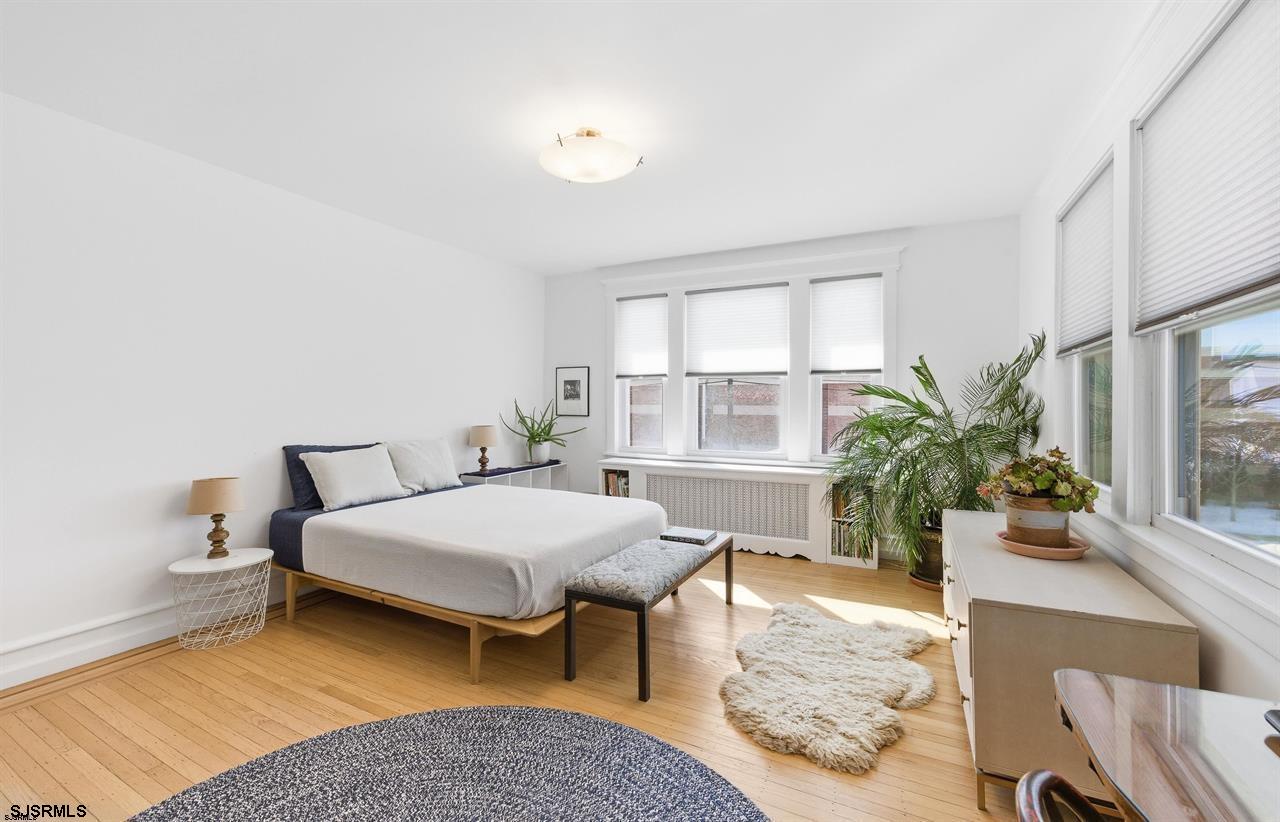 3 S montpelier Ave