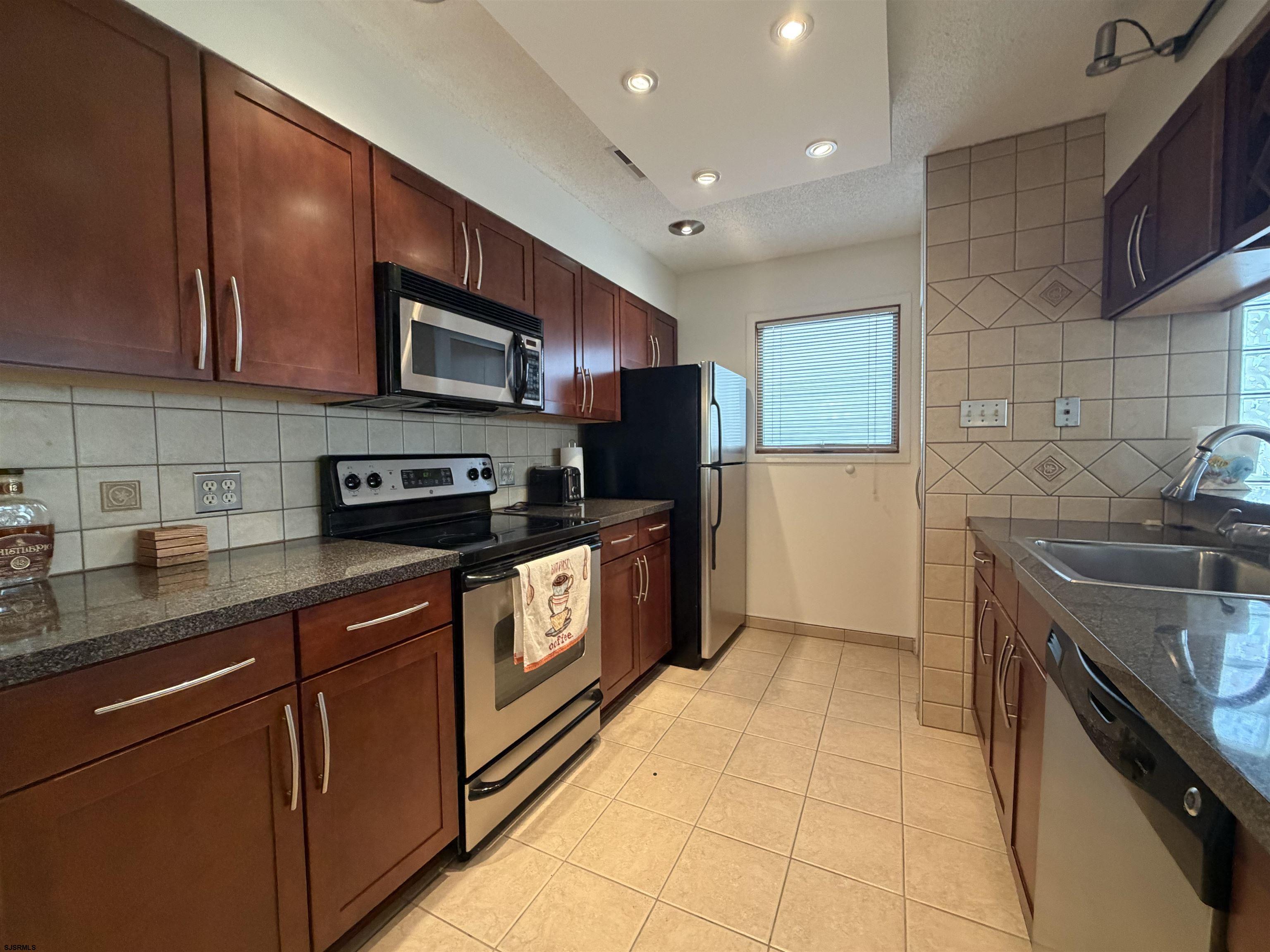 5 N New Haven Ave