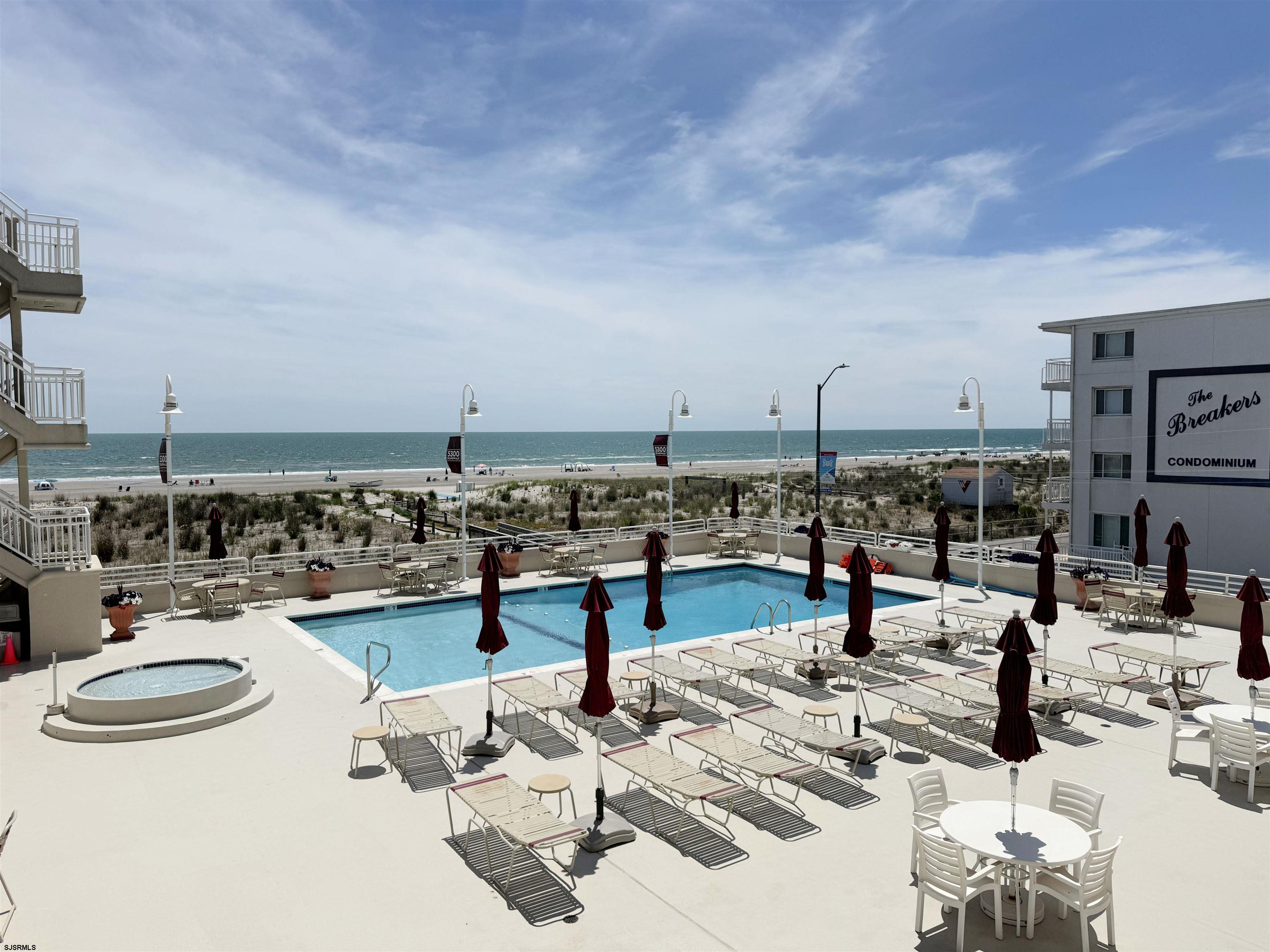5300 Boardwalk Ave Unit: 220