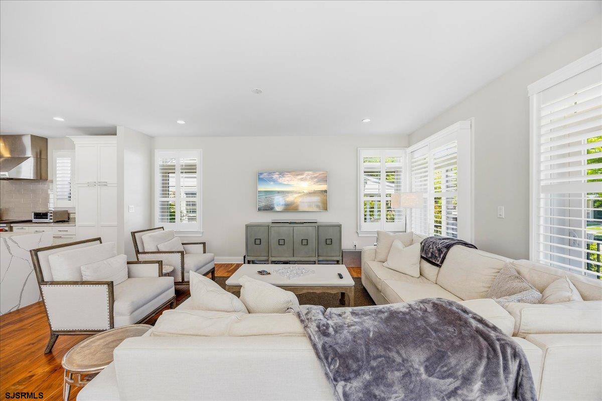 108 N Pembroke Ave