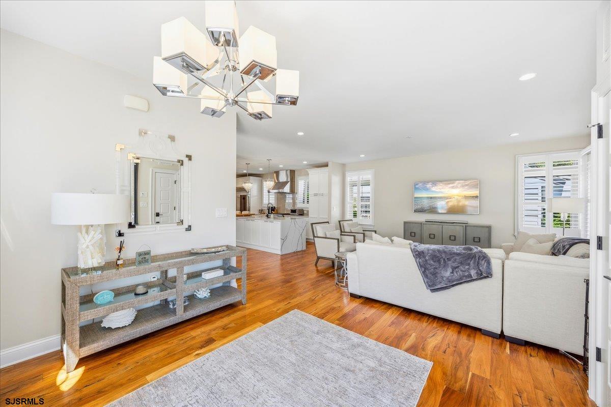 108 N Pembroke Ave