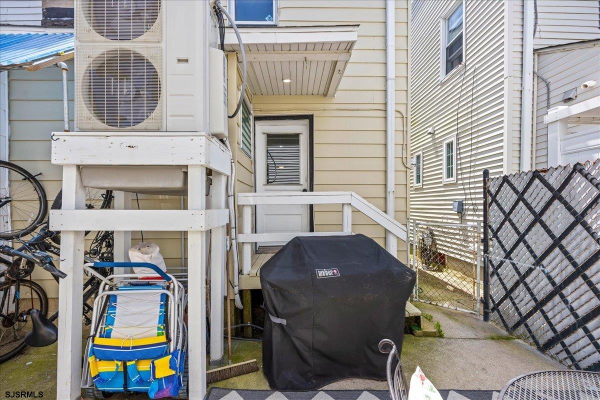 119 N Newport Ave