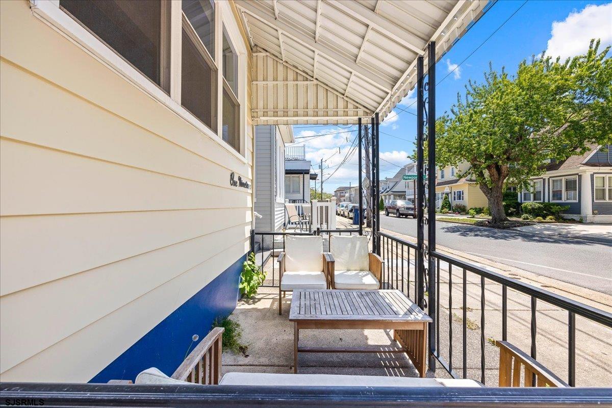 119 N Newport Ave