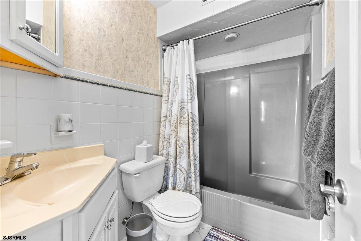 3515 Amherst Ave Unit: 7