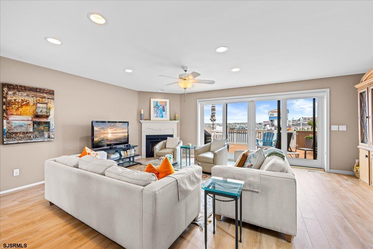 3515 Amherst Ave Unit: 7