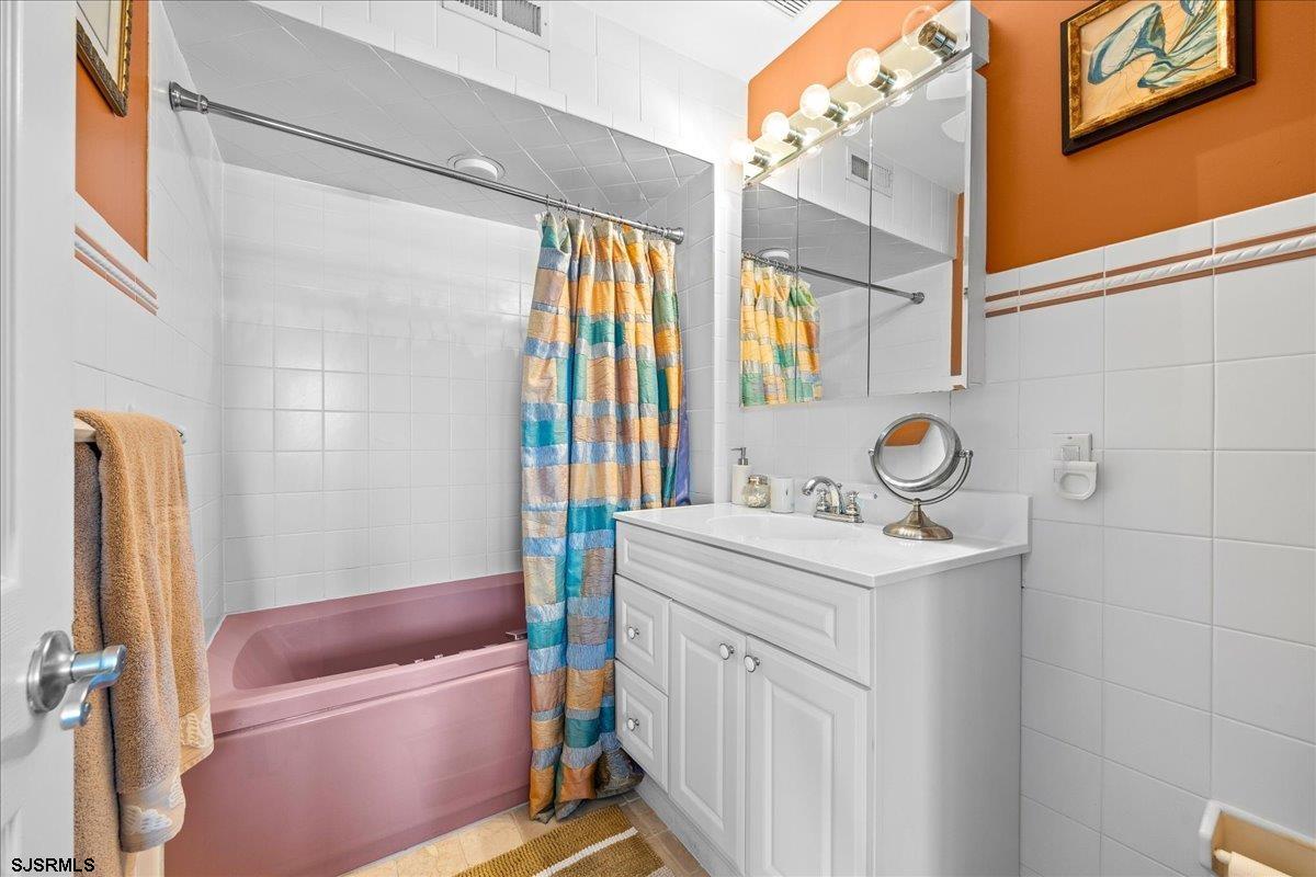 3515 Amherst Ave Unit: 7