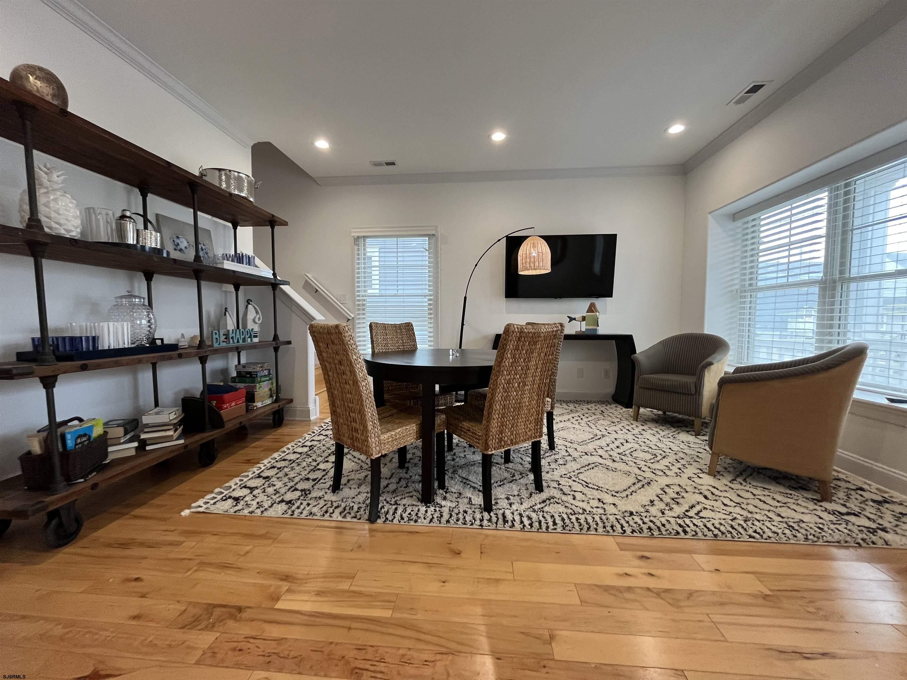107 N Douglas Ave