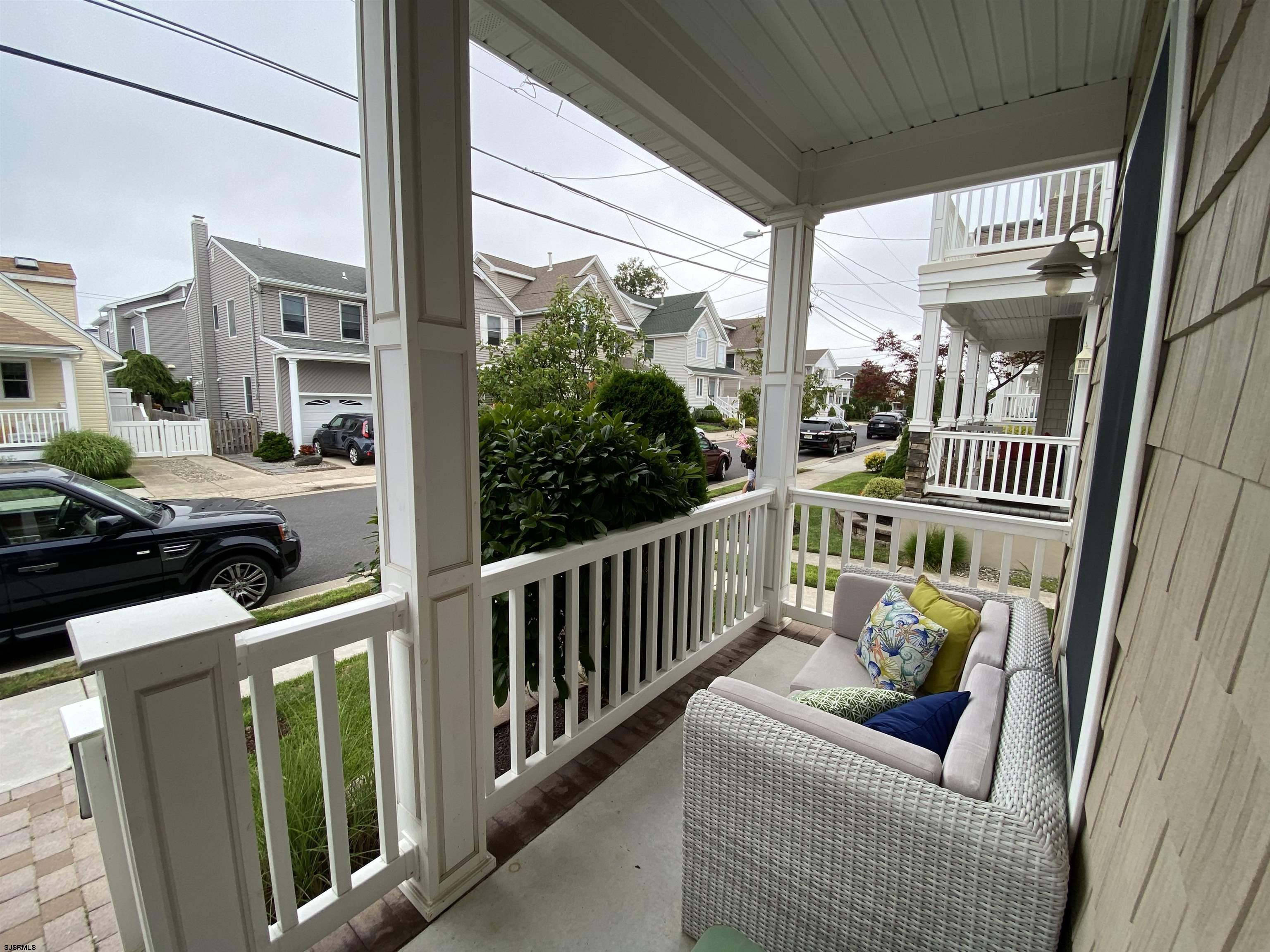 107 N Douglas Ave