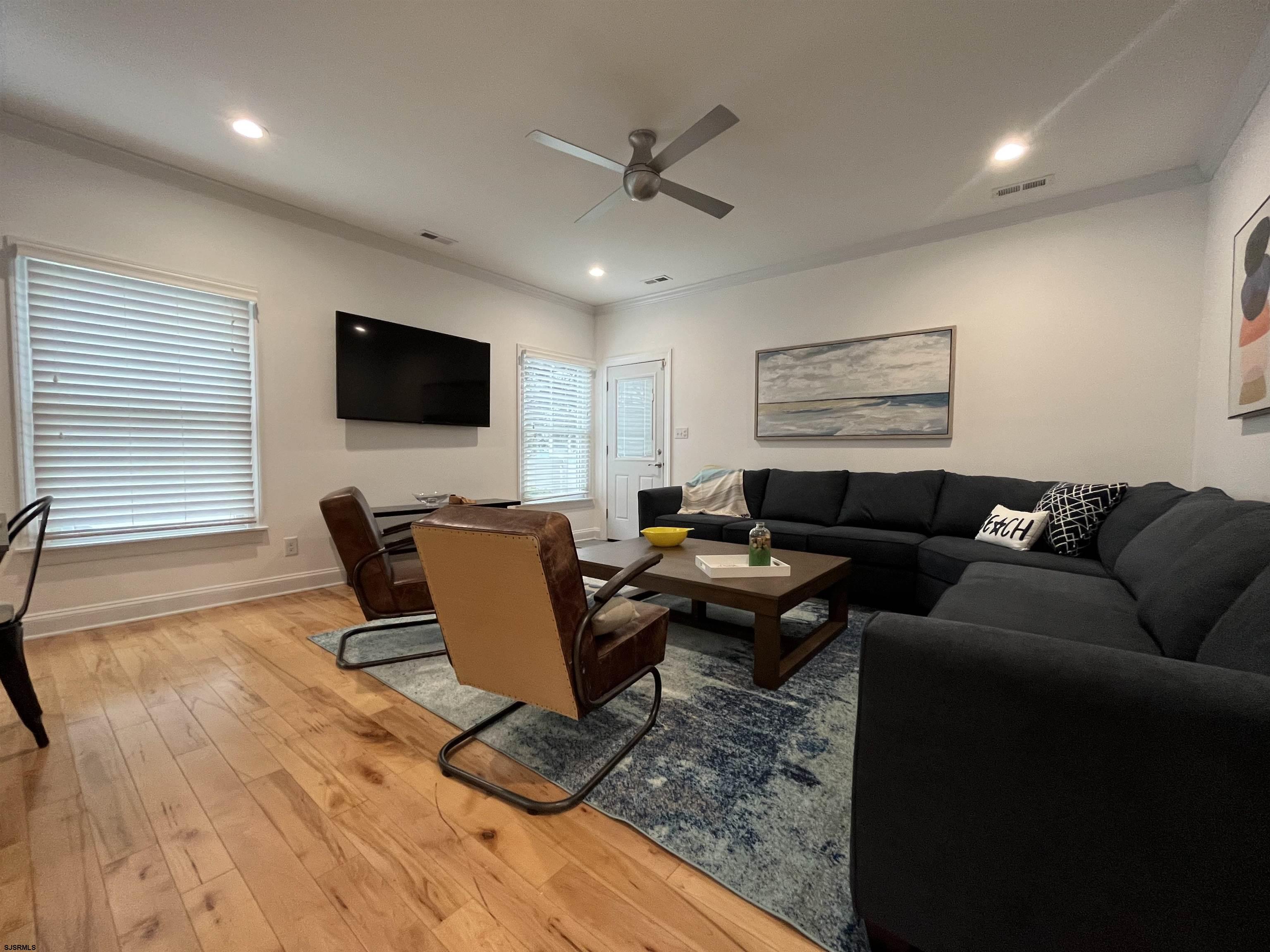 107 N Douglas Ave