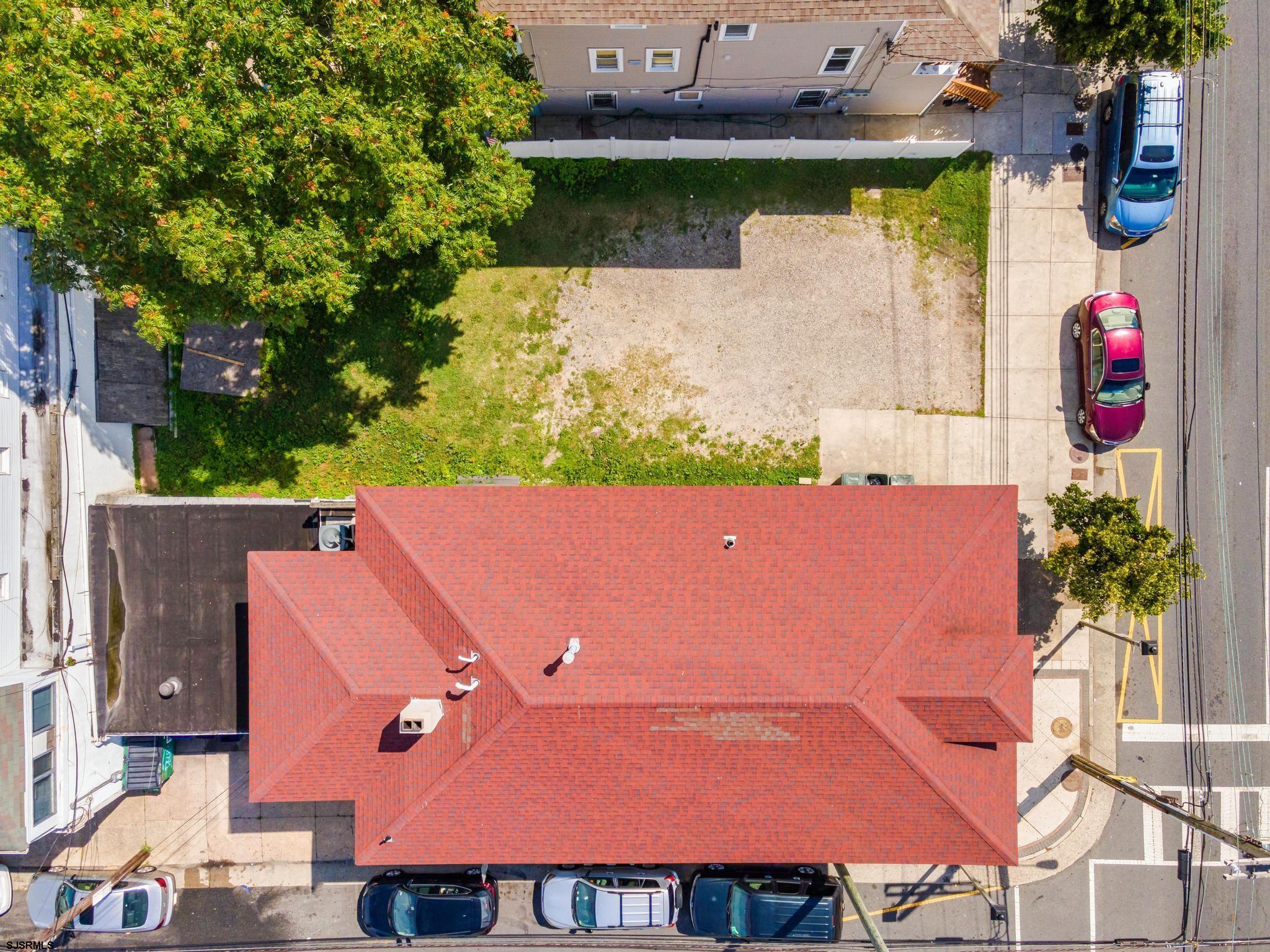 3207-3209 Fairmount Ave