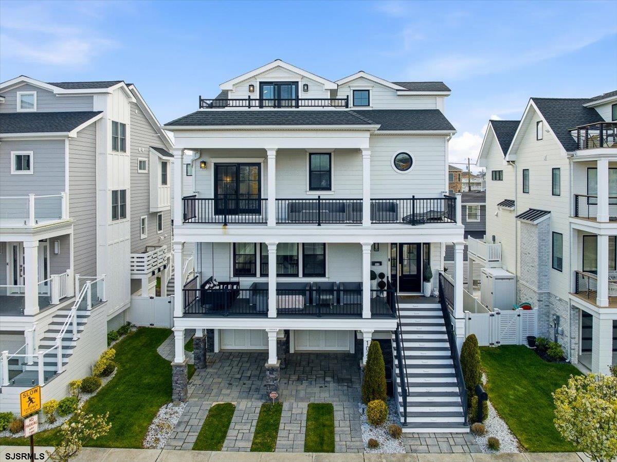 102 S Essex Ave
