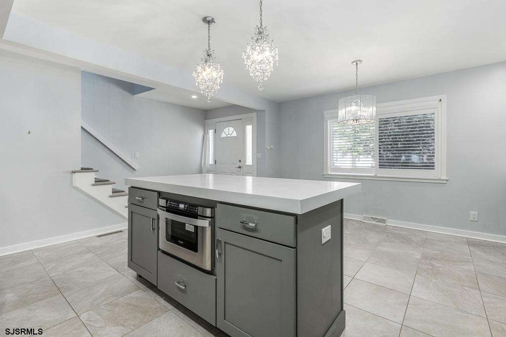 801 Dudley Ct