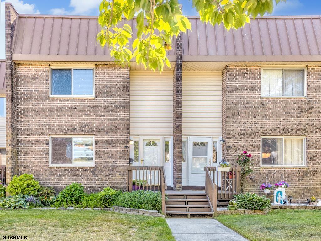 801 Dudley Ct