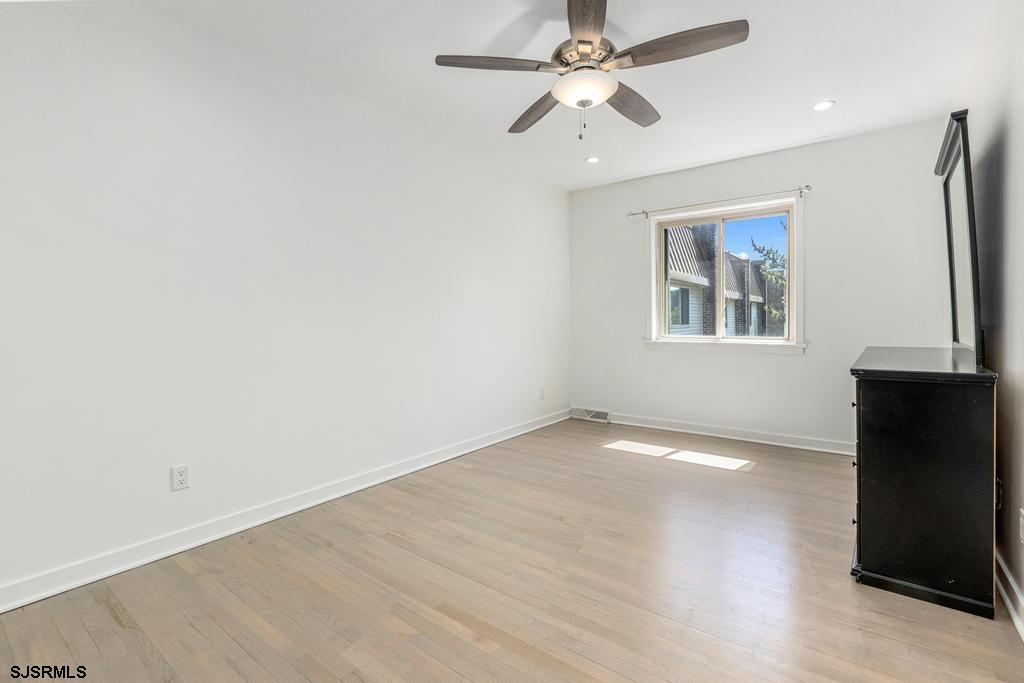 801 Dudley Ct