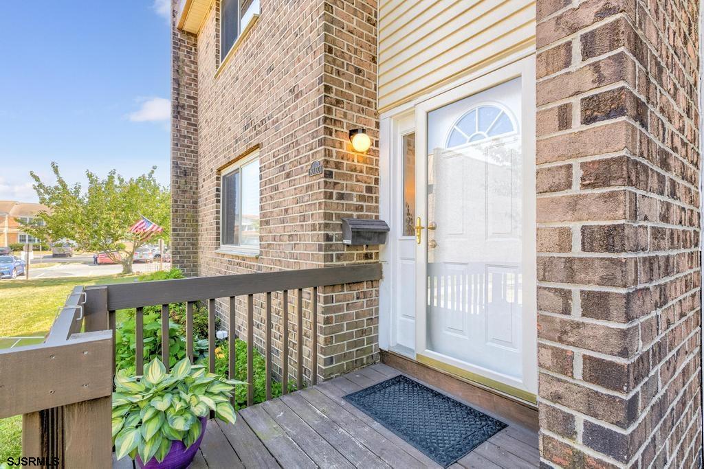 801 Dudley Ct