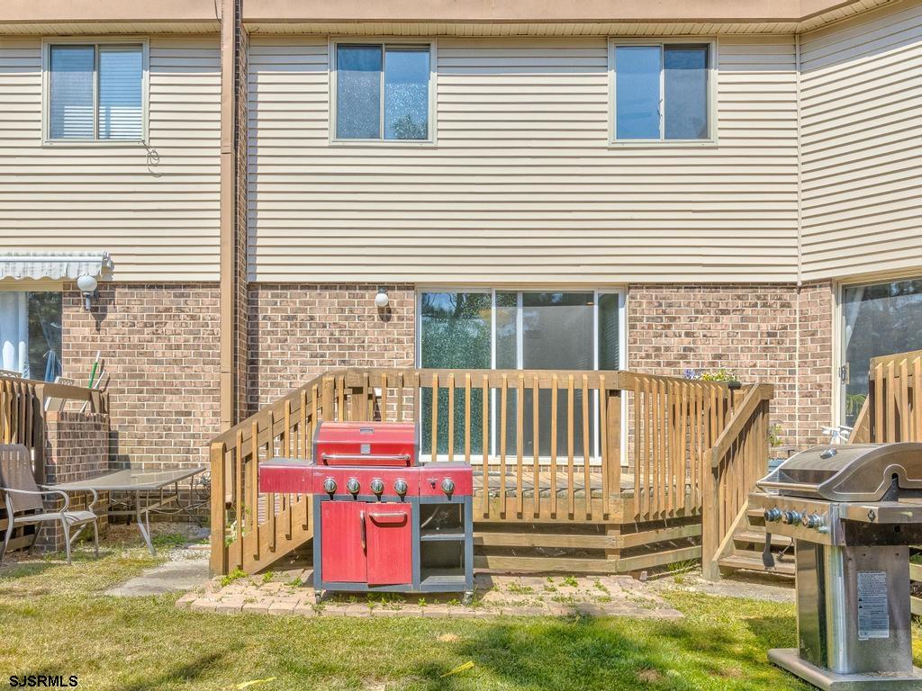 801 Dudley Ct
