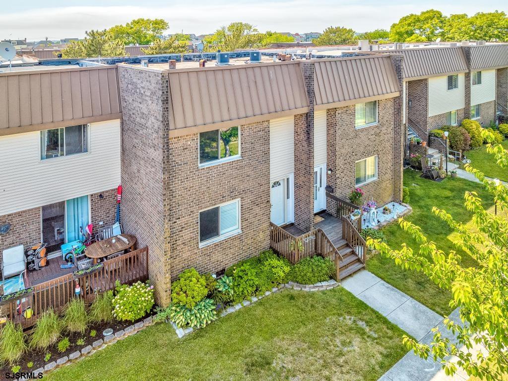 801 Dudley Ct
