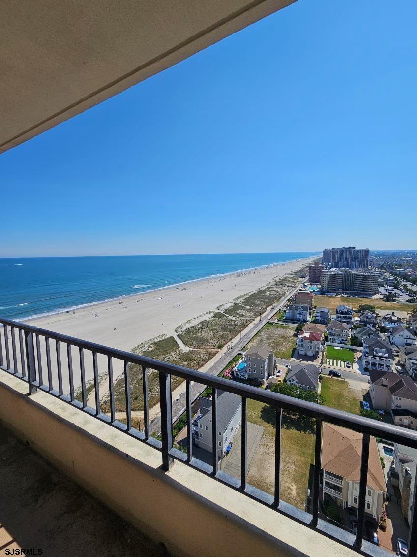 3851 Boardwalk Unit: 2210