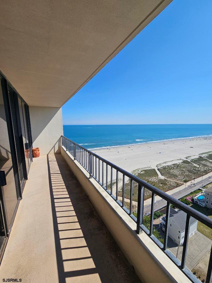 3851 Boardwalk Unit: 2210