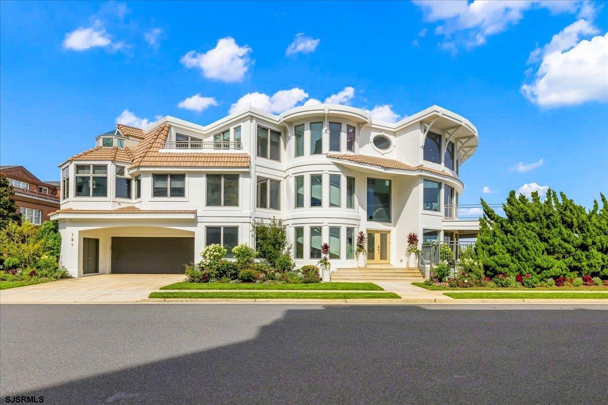 121 S 17th Ave