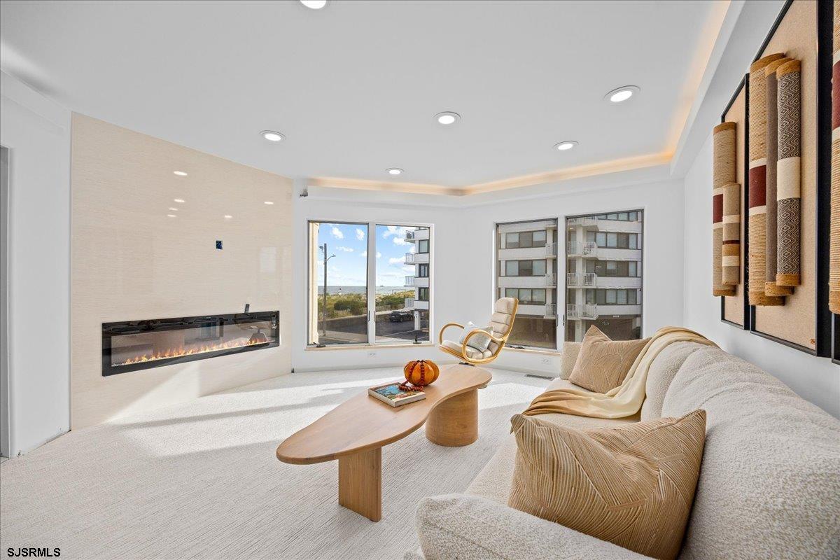 121 S 17th Ave