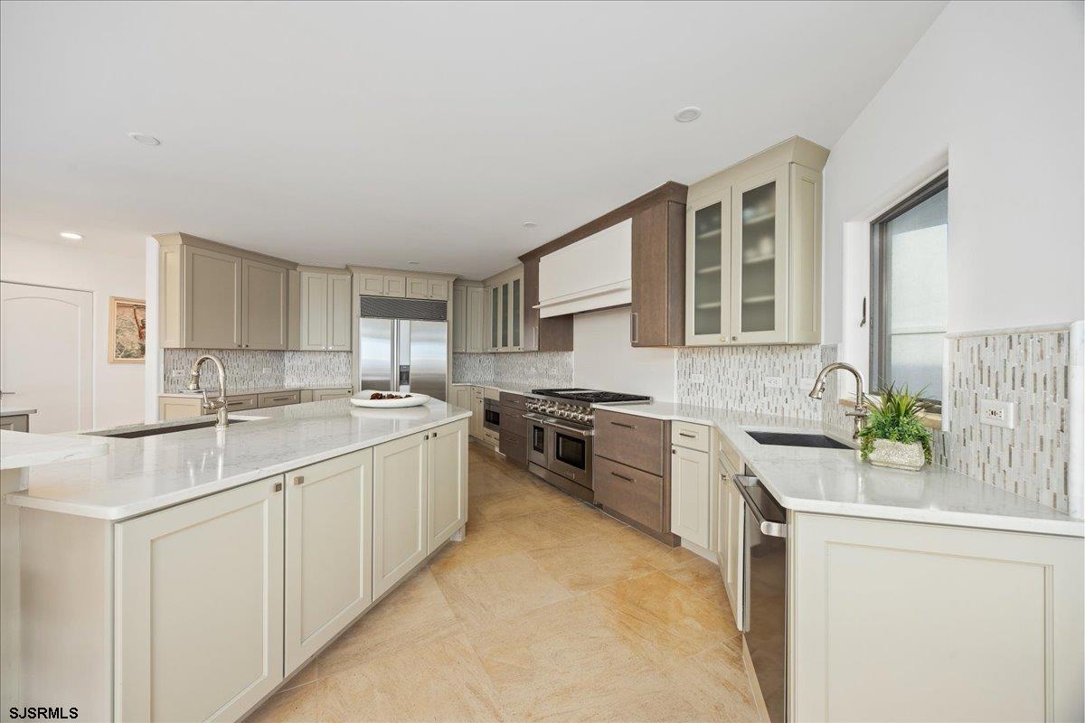 121 S 17th Ave