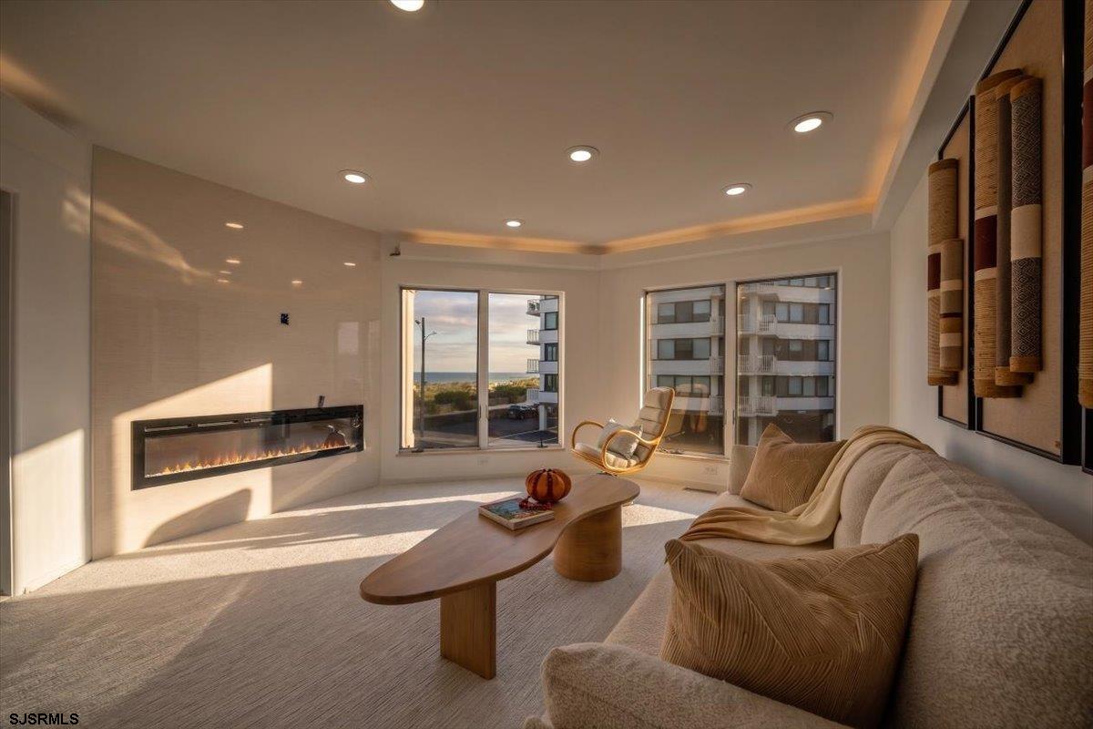 121 S 17th Ave