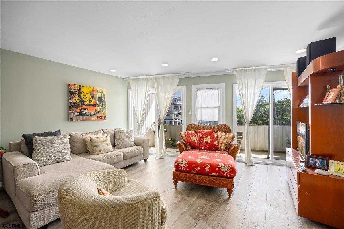 2707 Ventnor Ave Unit: 6