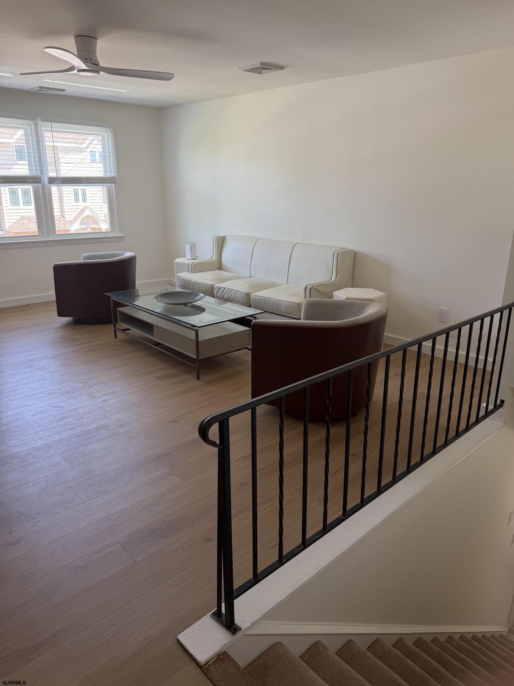 210 N Surrey Ave